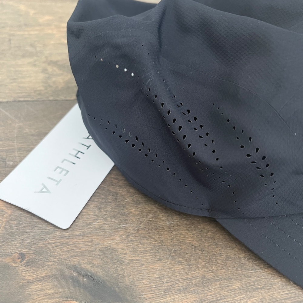 Athleta Ultra Light Run Cap 3.0 Ultra Black - Picture 3 of 4